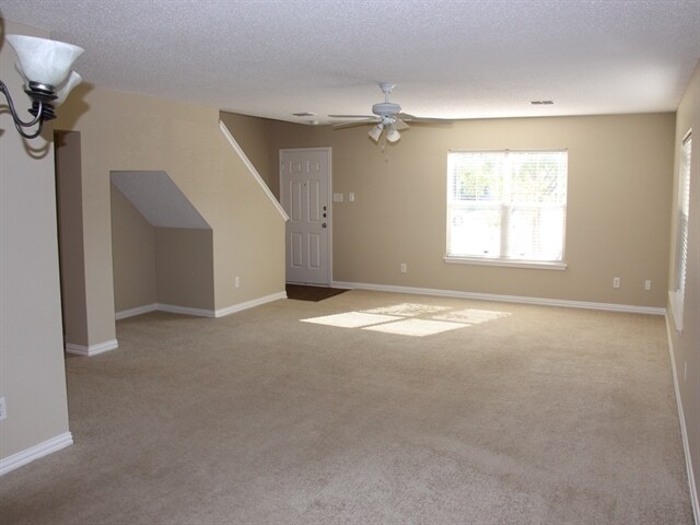 Foto del edificio - 3352 Chapel Wood Ct