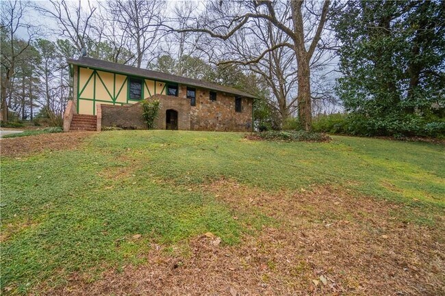 Foto del edificio - 1865 Oak Grove Rd NE