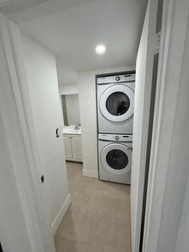 Foto del edificio - 8002 SW 149th Ave