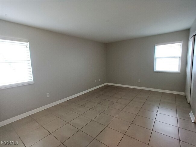 Foto del edificio - 3420 Skyline Blvd