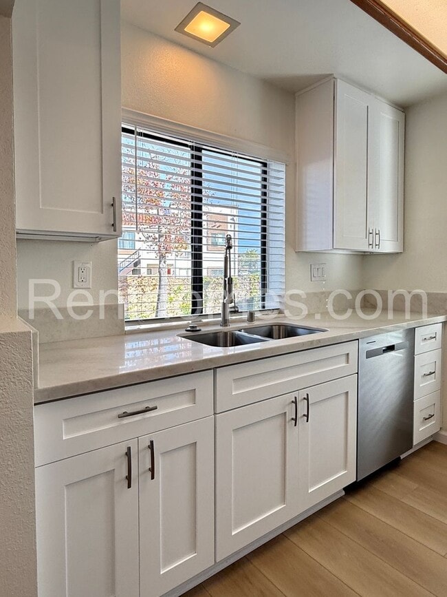 Foto del edificio - 8480 New Salem St