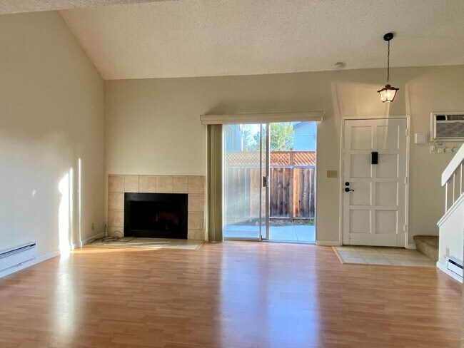 Foto del edificio - 1298 Reeve St