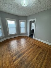 Building Photo - 825-827 Westcott St