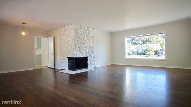 Foto del edificio - 2 br, 1 bath House - 303 Concord Dr