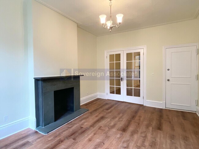 Foto del edificio - 516 E 84th St