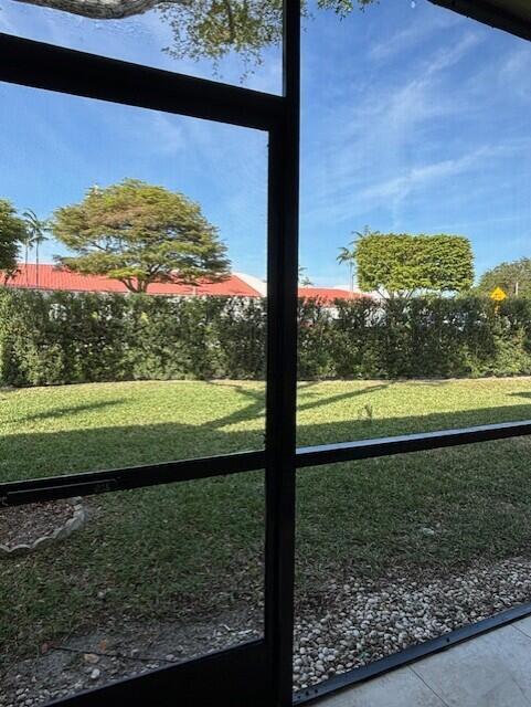 Foto del edificio - 6649 Somerset Dr