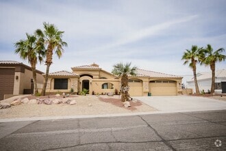 Building Photo - 2447 Dawn Dr