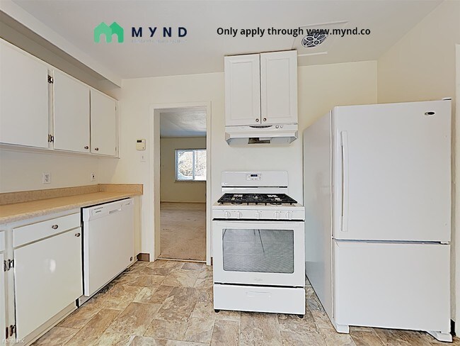 Foto del edificio - 3 br, 2 bath House - 770 Broadway Blvd