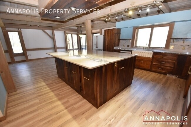 Foto del edificio - 1810 View Top Ct