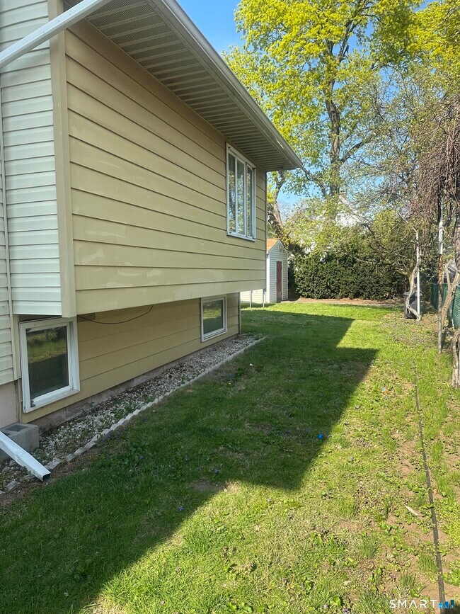 Building Photo - 433 3rd Ave