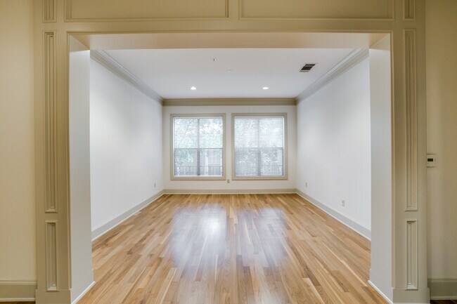 Building Photo - 3303 Blackburn St