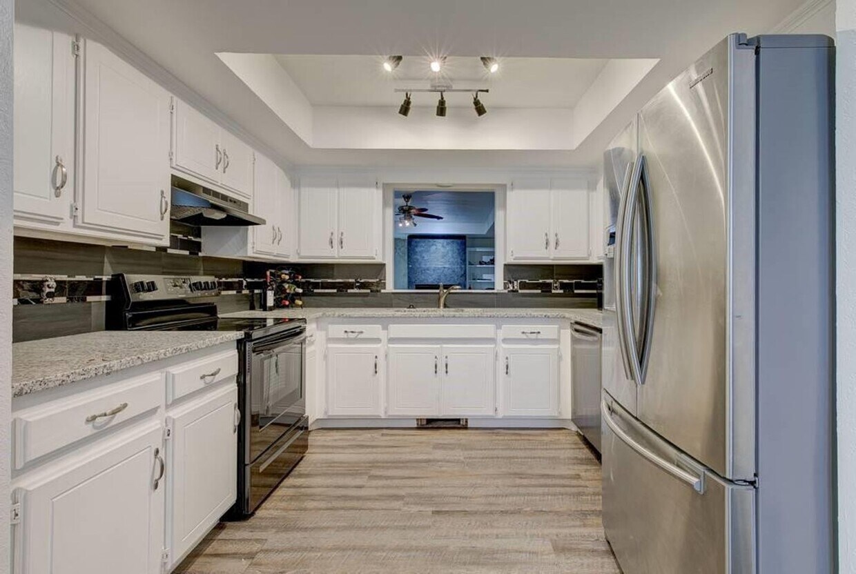 Foto principal - 7142 NW 116th St