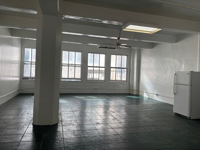 Foto del edificio - 725-729 S Spring St