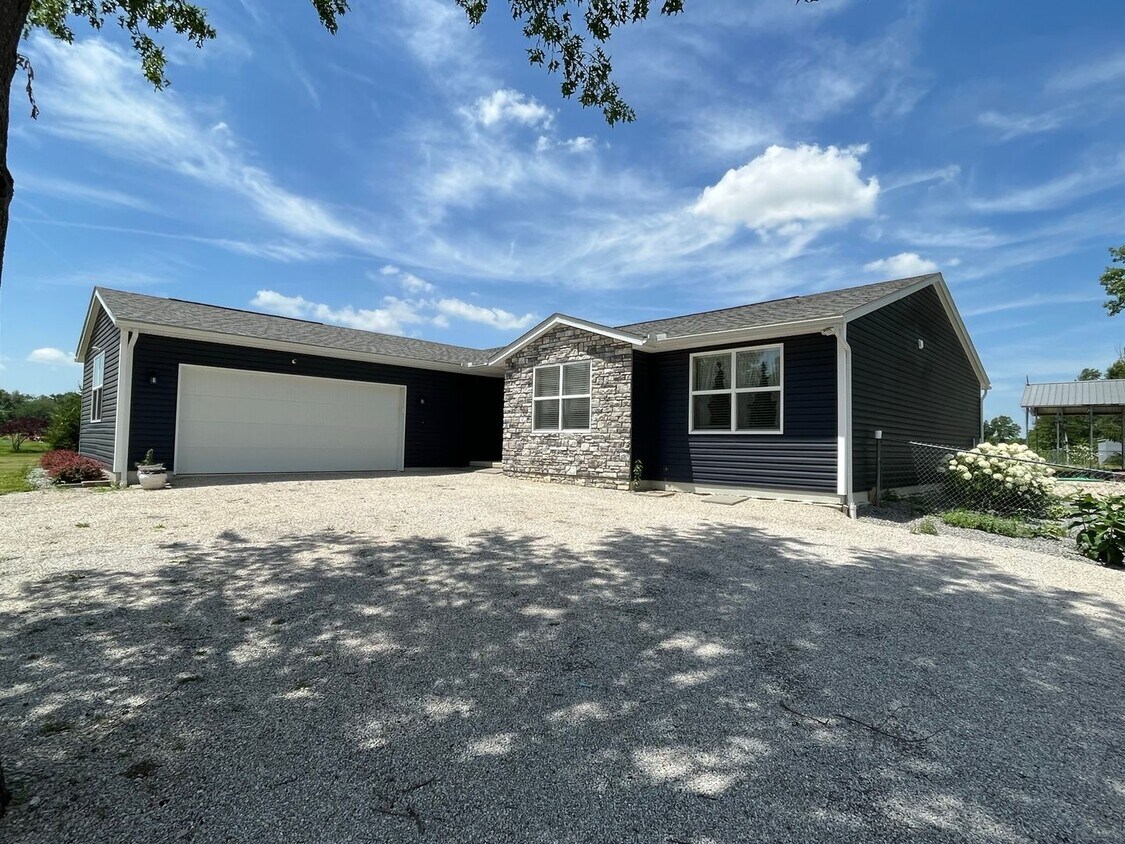 Primary Photo - Charming Rural Retreat in Richwood-Lawn Ca...