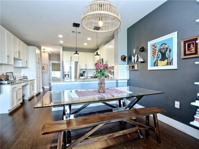 Foto del edificio - 2725 Dulce Ln