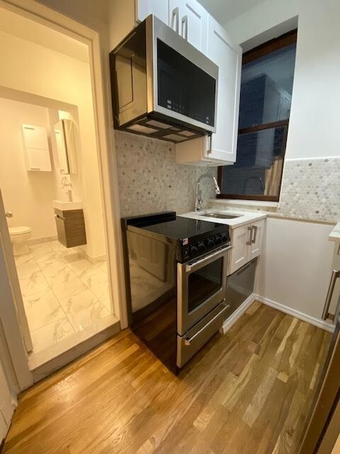 Building Photo - 224 East 21st Street