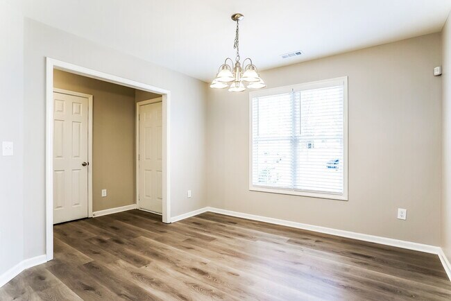 Foto del edificio - 4009 Scofield Dr