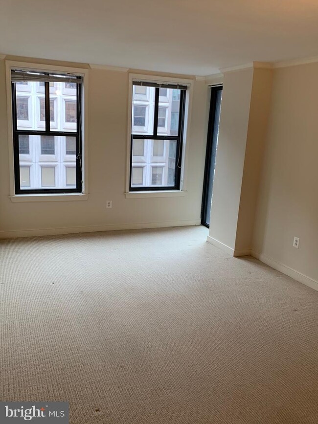 Building Photo - 631 D St NW