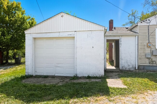 Building Photo - NEW LISTING! 2 BEDROOM HOME