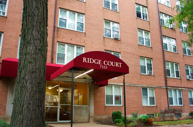 Building Photo - 7345 N Ridge Blvd