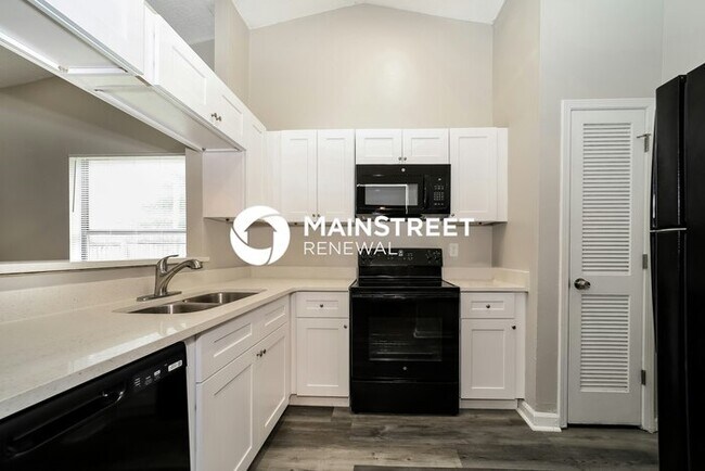 Foto del edificio - 4 Bedroom Pet-Friendly Home in JACKSONVILLE, FL with Main Street Renewal