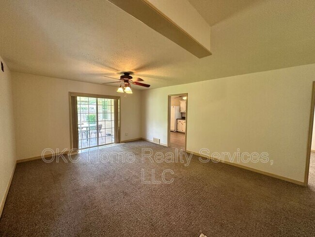 Building Photo - 2809 SW 77th St