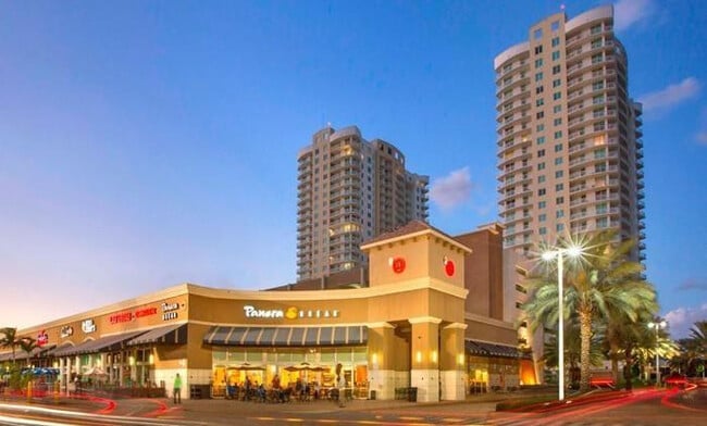 Building Photo - 1755 E Hallandale Beach Blvd