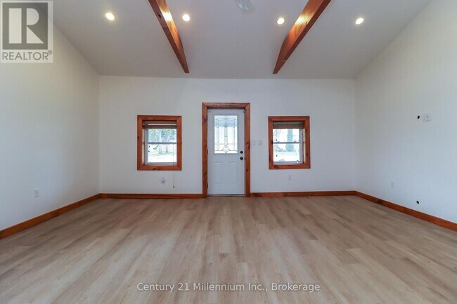 Photo du bâtiment - 246 Superior St