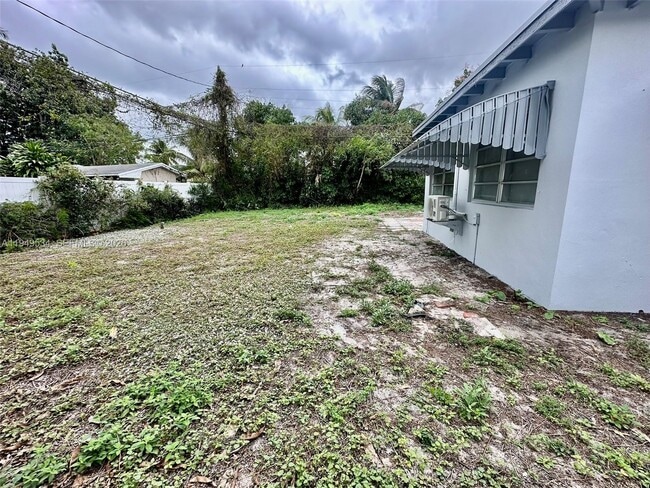 Foto del edificio - 11925 NW 3rd Ave