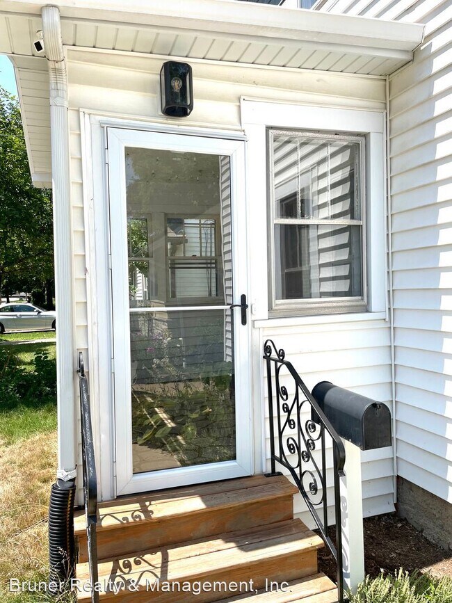 Building Photo - 3 br, 2 bath House - 2612 Stevens Street