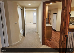 Building Photo - 690 Valley Hills Dr