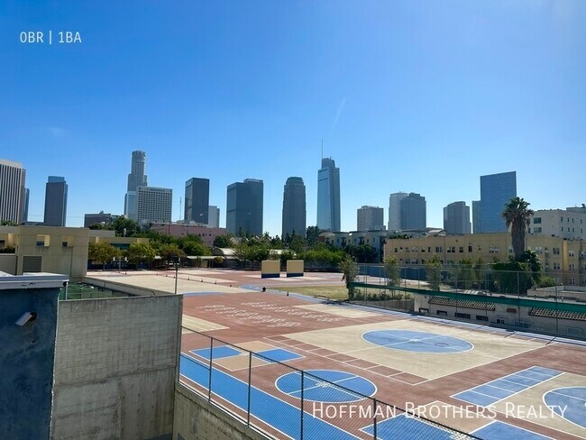 Foto del edificio - 1454 W 3rd St