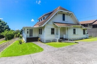 Building Photo - 2451 E Manoa Rd