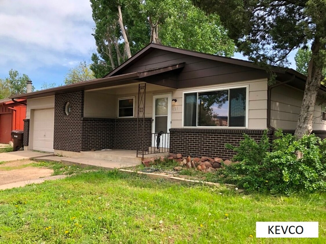 Primary Photo - Three Bedroom House Near CSU Vet School