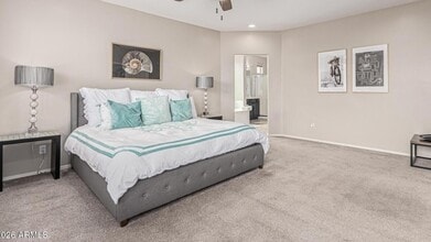 Building Photo - 7657 S Debra Dr