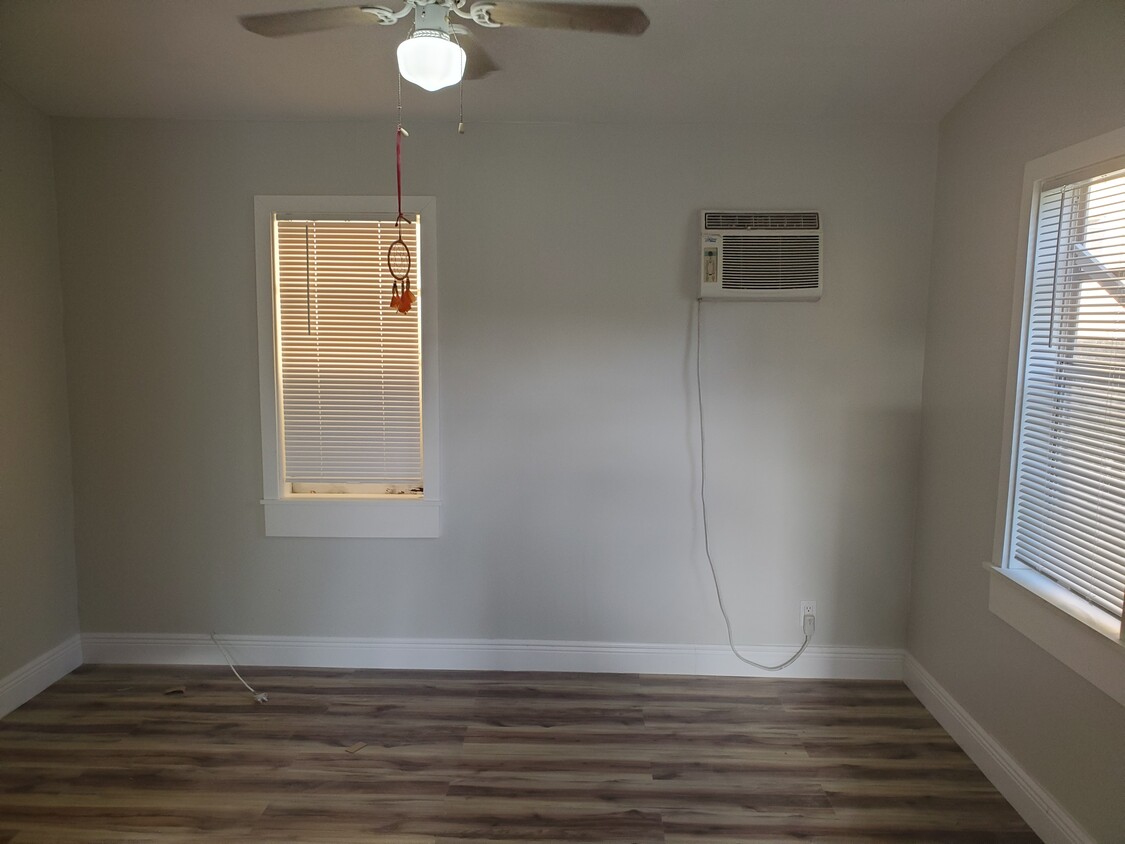 Living Space - 1817 Rodman St