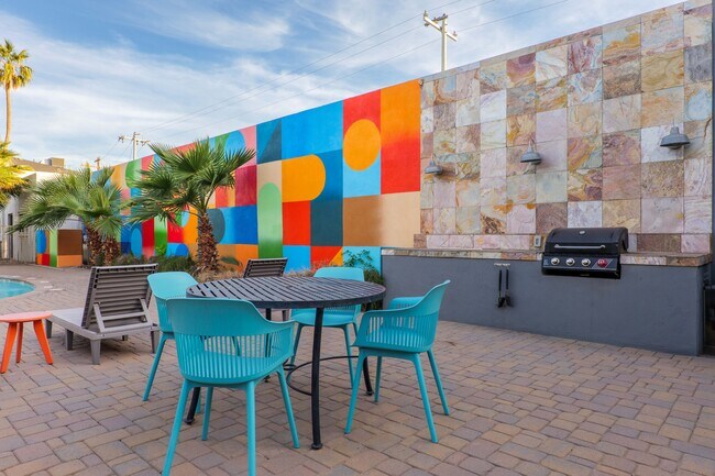 Foto del edificio - 1333 E Thomas Rd