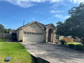Building Photo - 418 Fall Creek Dr