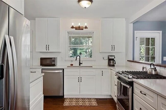 Foto del edificio - 2855 Old Carriage Dr SW