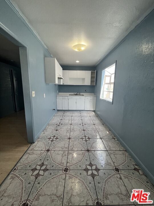 Building Photo - 3031 W 60th St