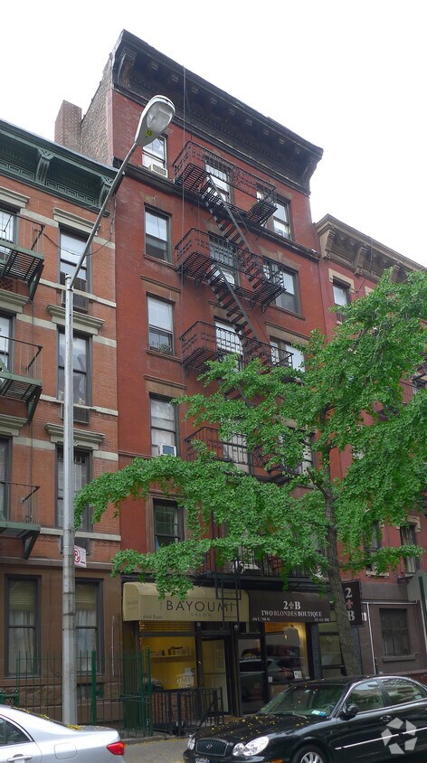 Primary Photo - 446 E 78th St