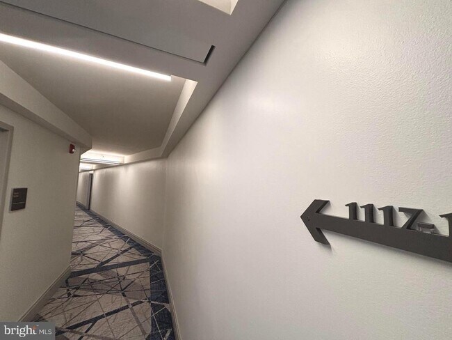 Foto del edificio - 1600 N Oak St
