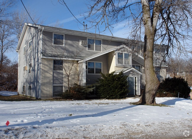 Building Photo - Cottonwood Apartments
