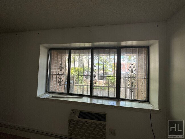 Building Photo - GOETHALS AVENUE