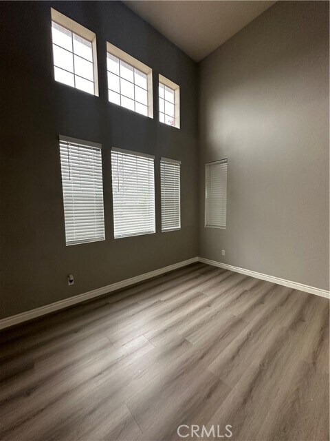 Building Photo - 9420 Shadowbrook Dr
