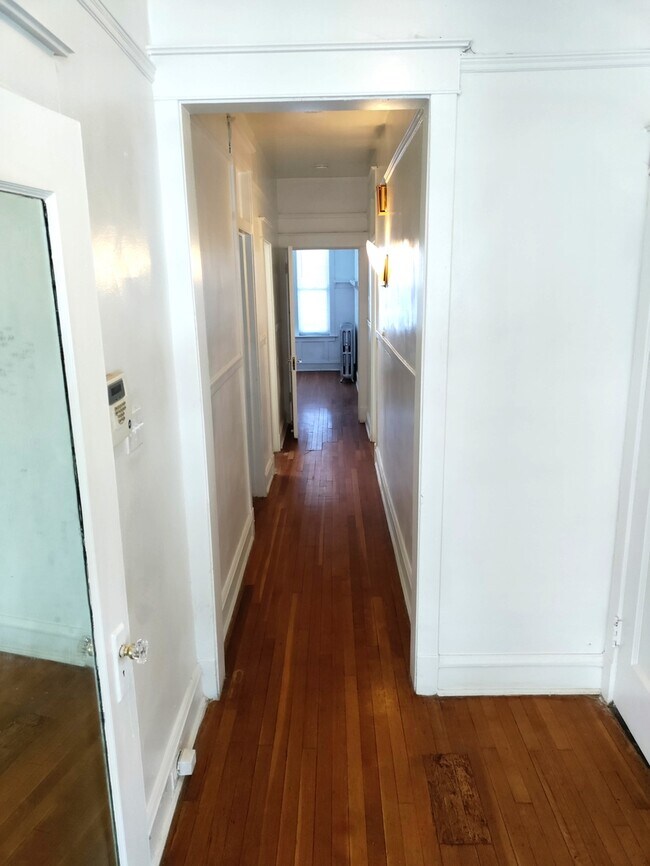 Foto del edificio - 6150 S Rhodes Ave