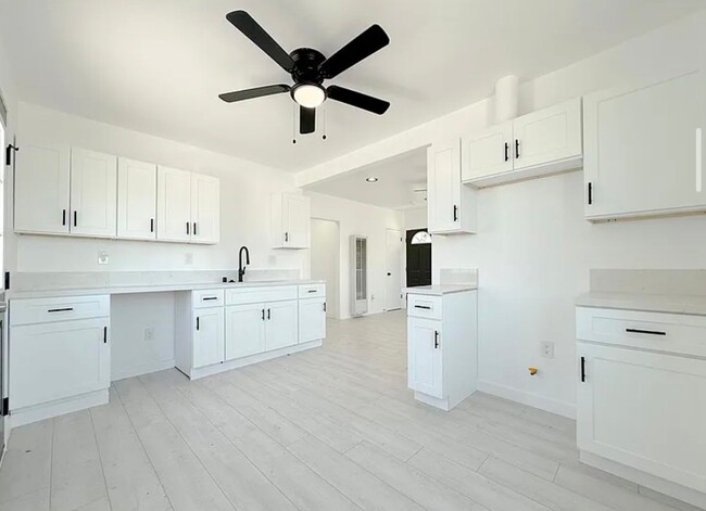 Photo - 520 N Wilmington Ave (Compton, CA) House