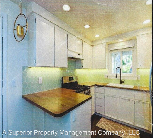 Building Photo - 3 br, 2 bath House - 1841 SW Knoll Ave