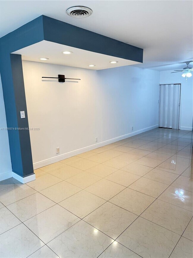 Foto del edificio - 5215 SW 40th Ave