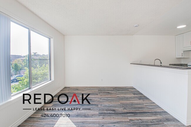 Foto del edificio - 227 East Avenue 41-207